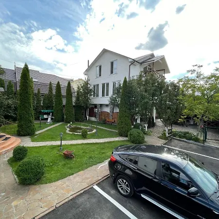 Apartments With Kitchen And Garden Kiev Exterior photo
